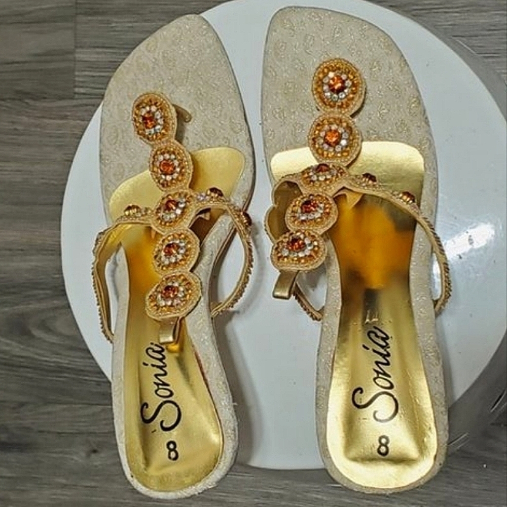 Sonia Gold Design Heels Sandals Size 8 🌴